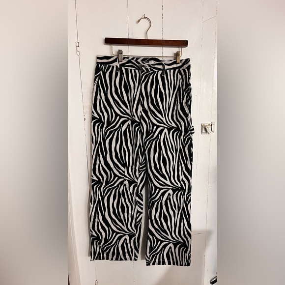 BDG Urban Outfitters Zebra Print Jeans - Picture 1 of 6